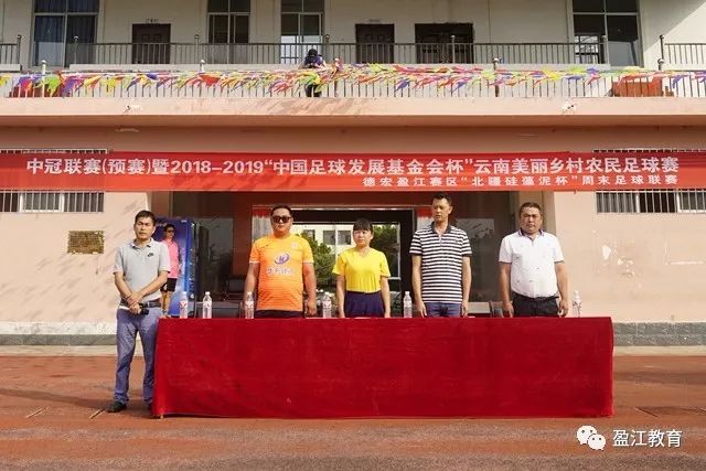 曼联小将欲转会遭拒，法国新星首次入选国家队